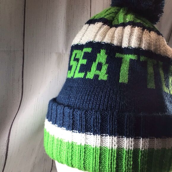 Seattle Football Unbranded Blue Green Beanie With Pom Pom - Picture 2 of 14